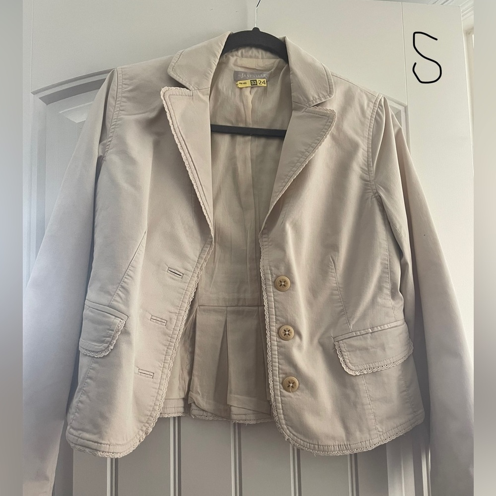 Janeville Small Detailed Jacket